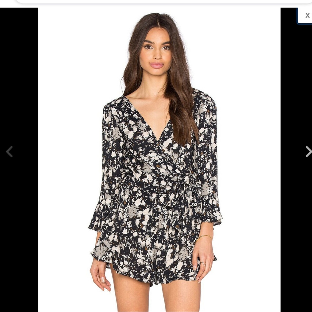 Free People Ruffle V-neck Women Size M romper animal print Romantic Boho